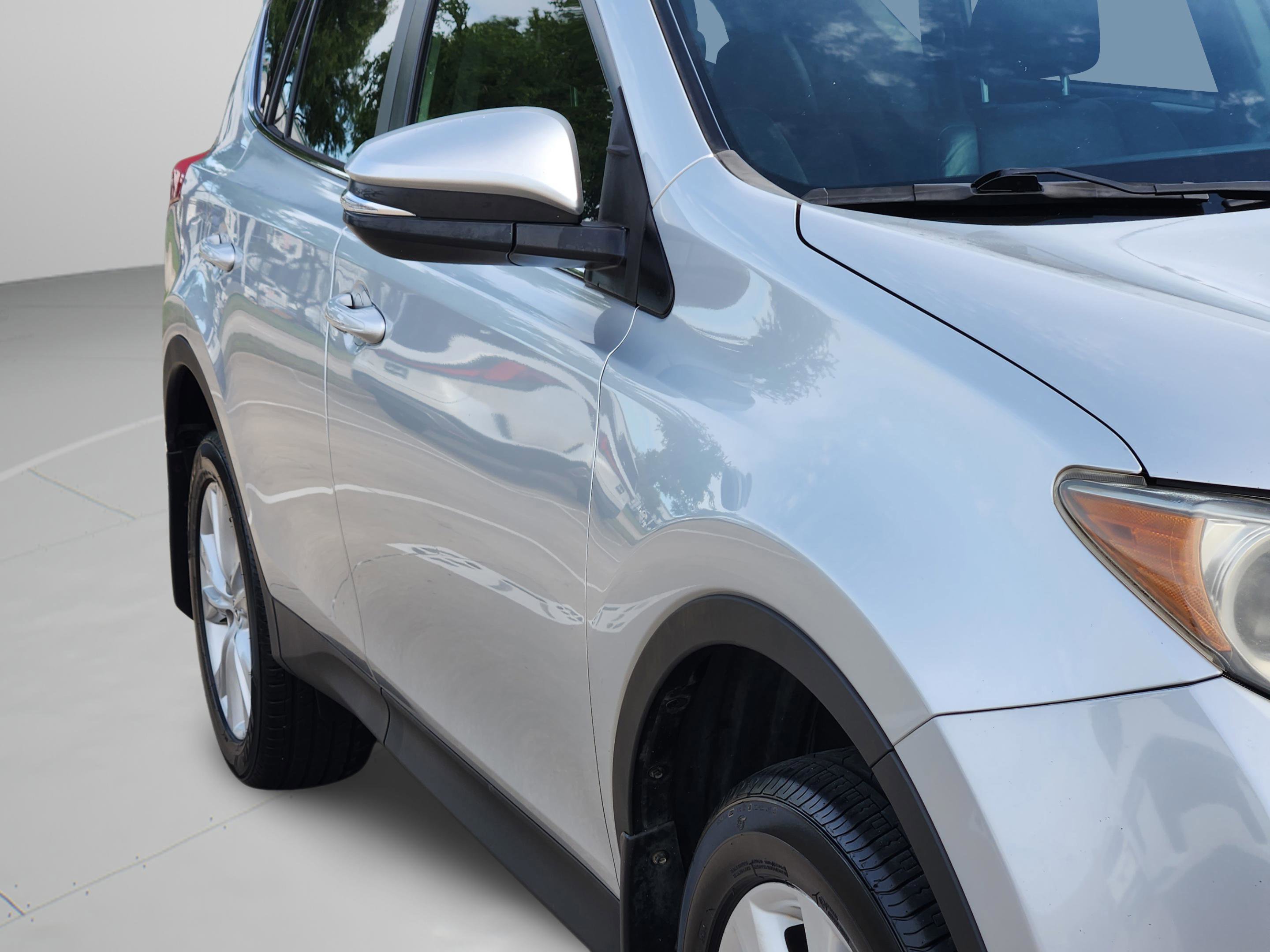 Used 2014 Toyota RAV4 Limited w/ Technology Package FWD image 37