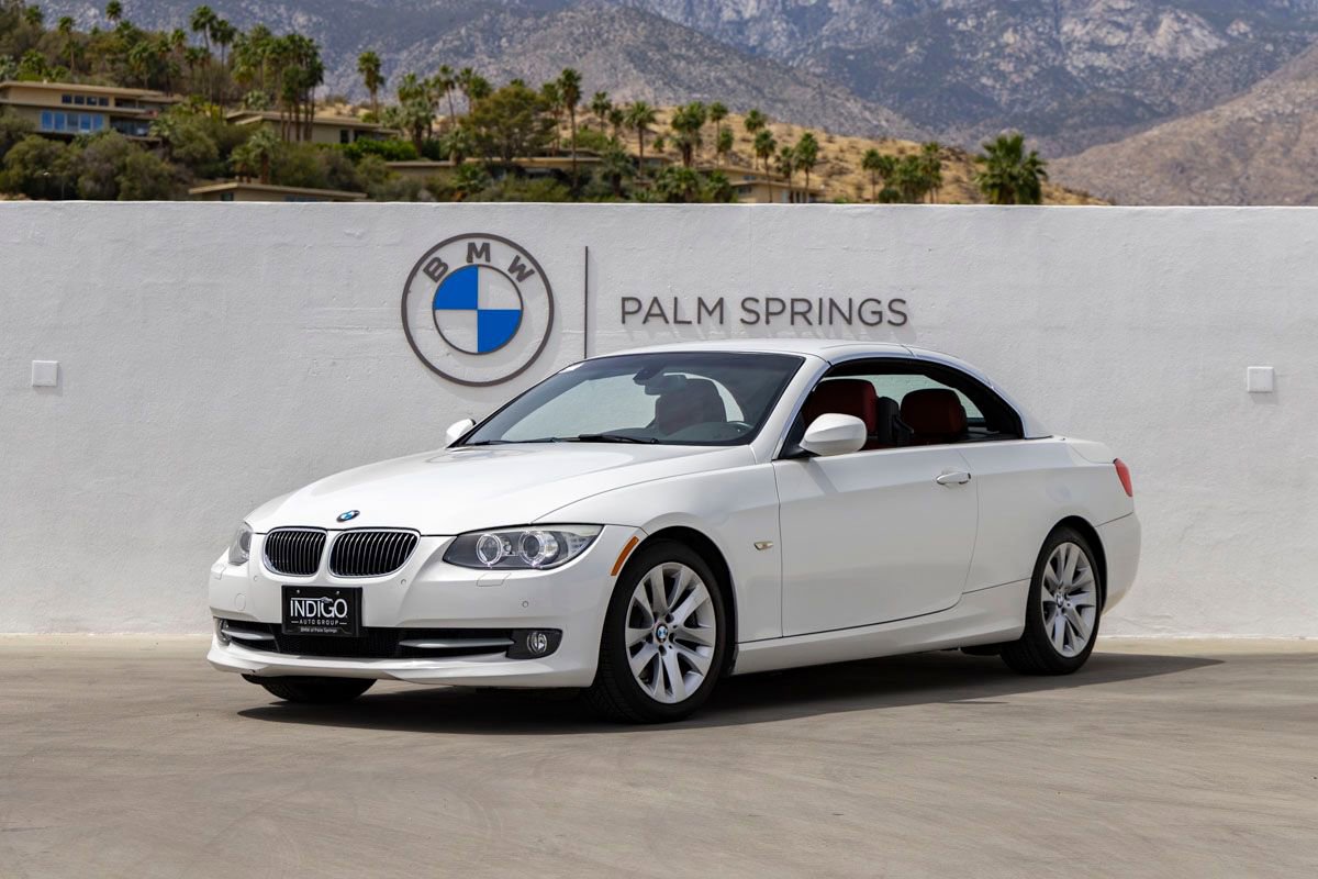 Used 2012 BMW 328i Convertible image 3