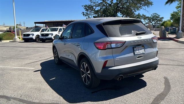 Used 2021 Ford Escape SE image 5