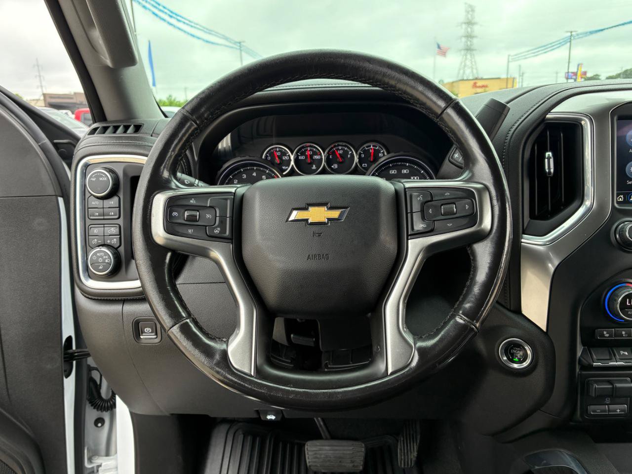 Used 2021 Chevrolet Silverado 1500 LTZ AWD/4WD image 17