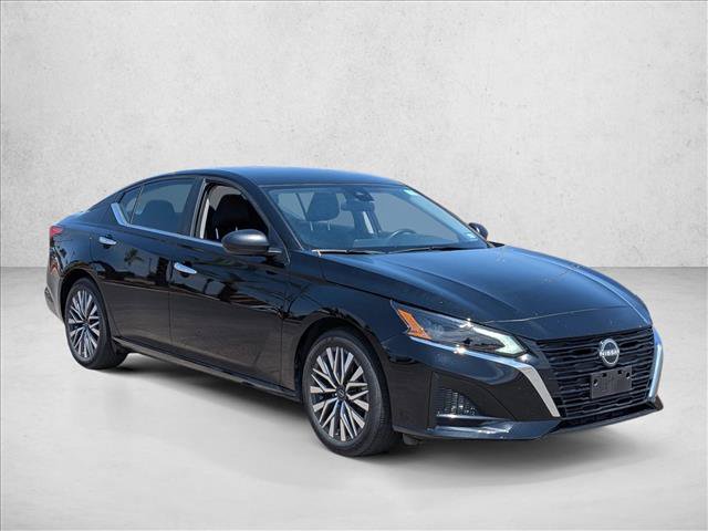 Used 2024 Nissan Altima 2.5 SR FWD image 3