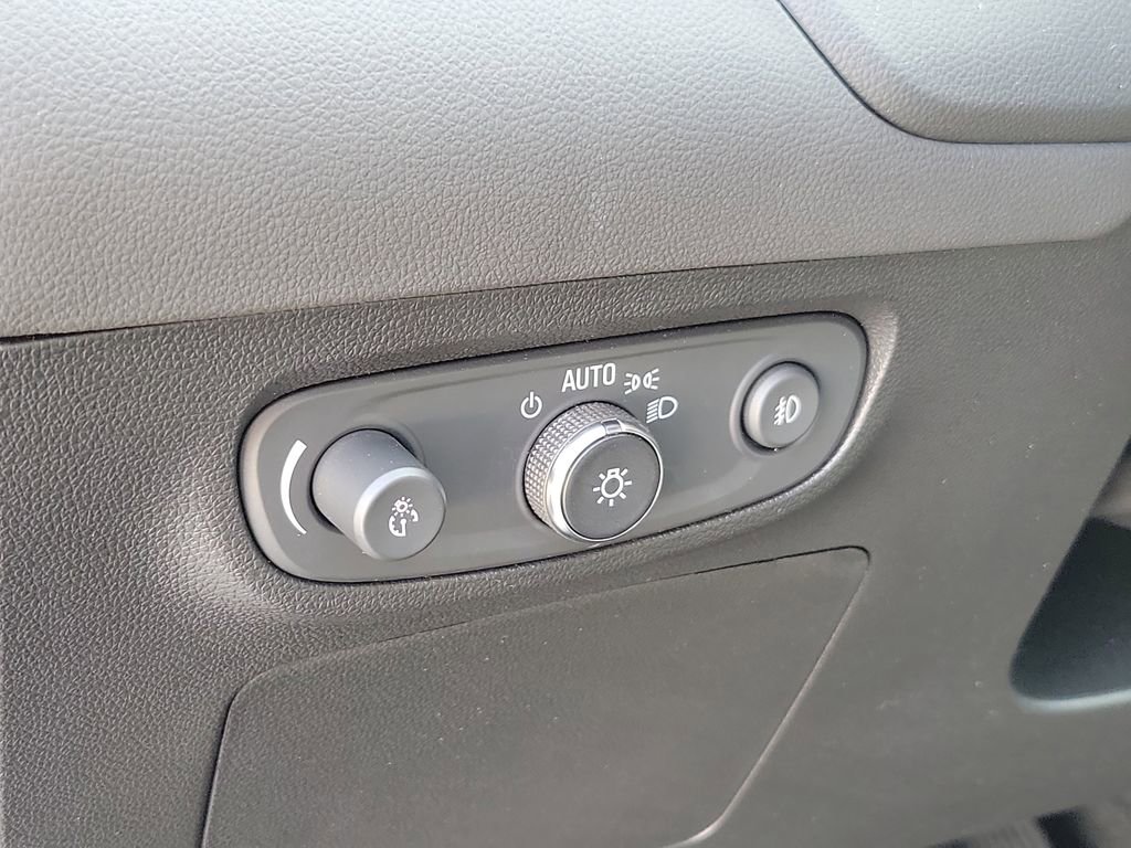 Used 2023 Buick Encore GX Essence w/ Experience Buick Package image 19