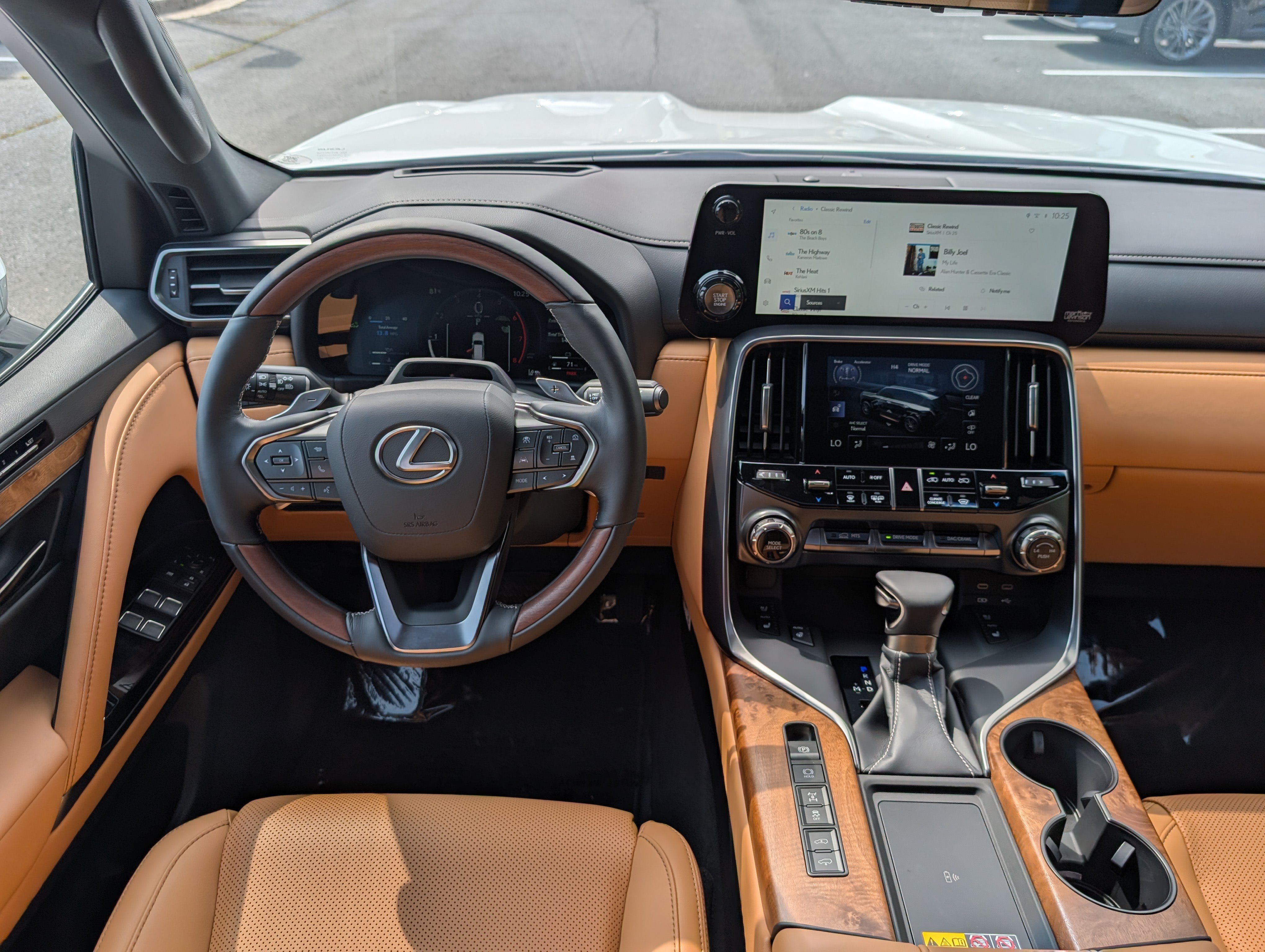 New 2026 Lexus LX 600 4WD w/ Luxury Package image 15
