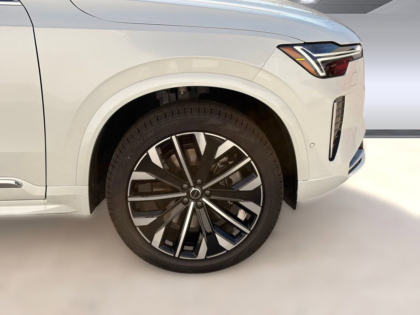 New 2026 Volvo XC90 T8 Ultra image 11