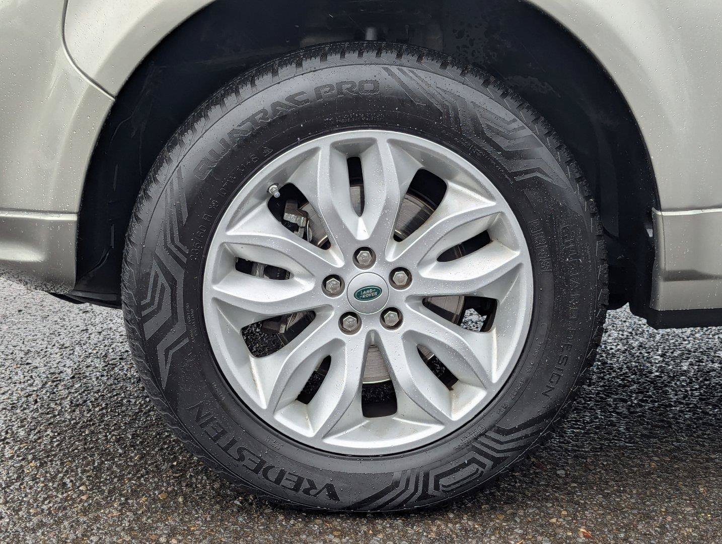 Used 2012 Land Rover LR2 HSE w/ Climate Comfort Pkg AWD/4WD image 39