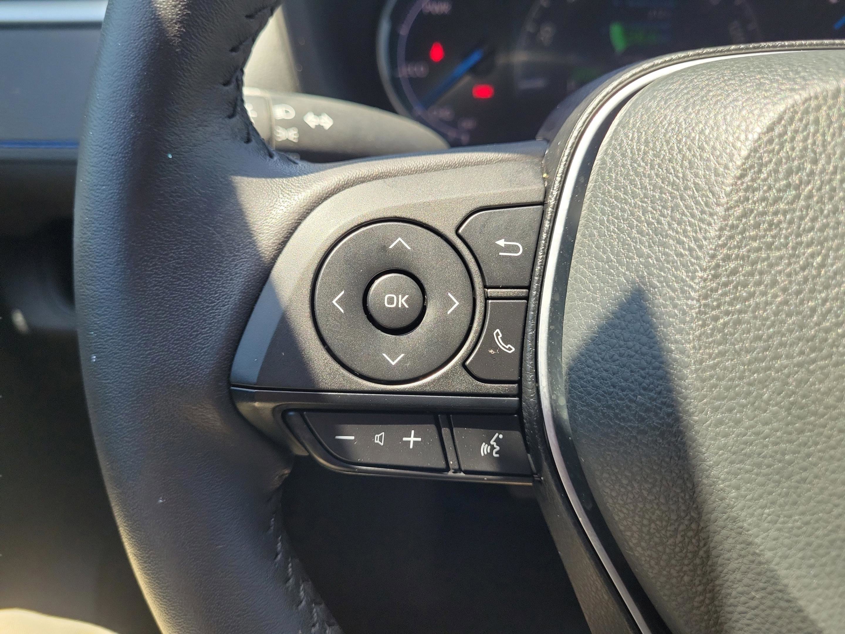 Used 2025 Toyota RAV4 SE AWD/4WD image 27