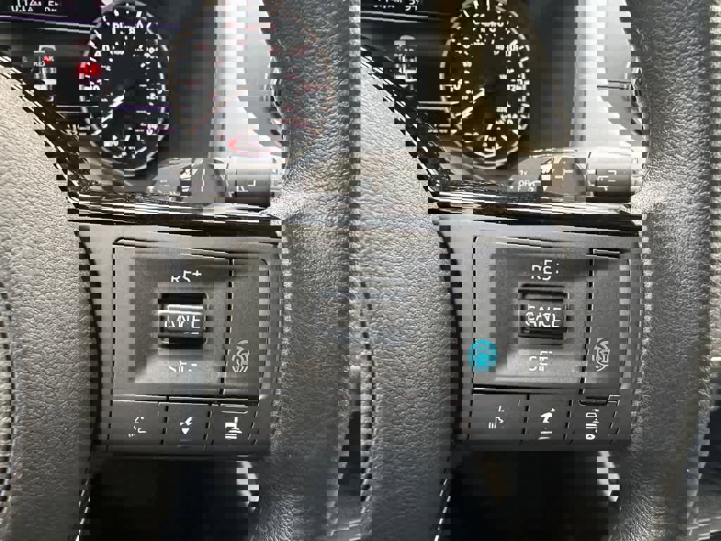 Used 2023 Nissan Rogue SV image 19