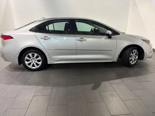 Used 2023 Toyota Corolla LE w/ Carpet Mat Package (TMS) FWD image 6