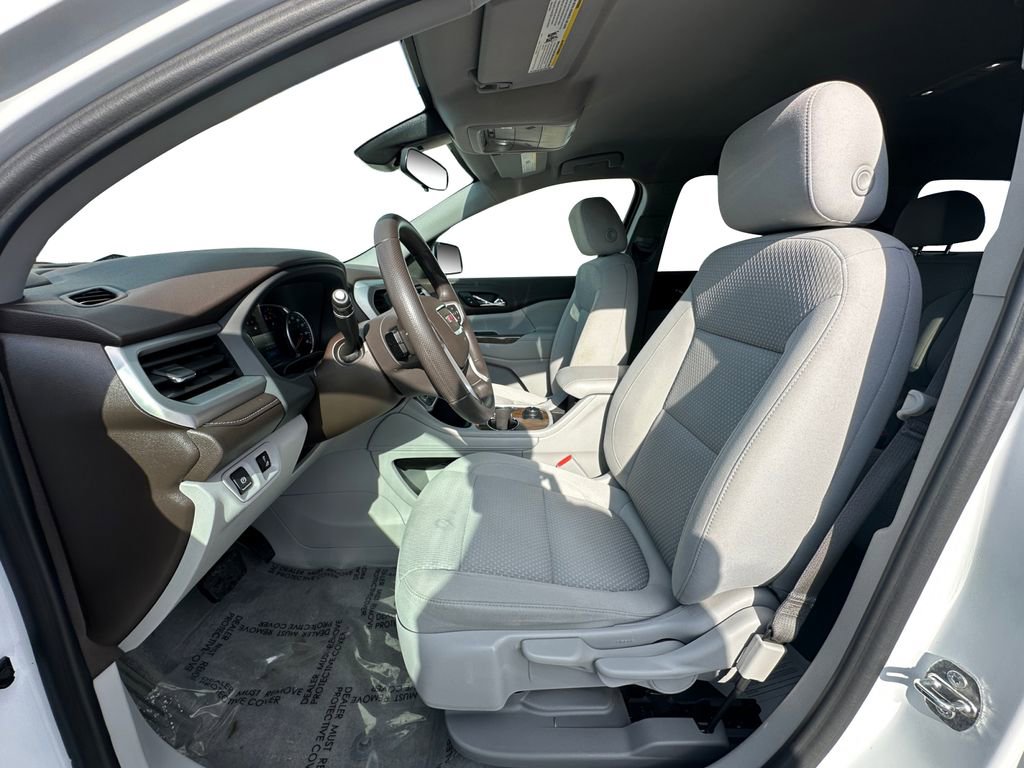 Used 2022 GMC Acadia SLE image 9