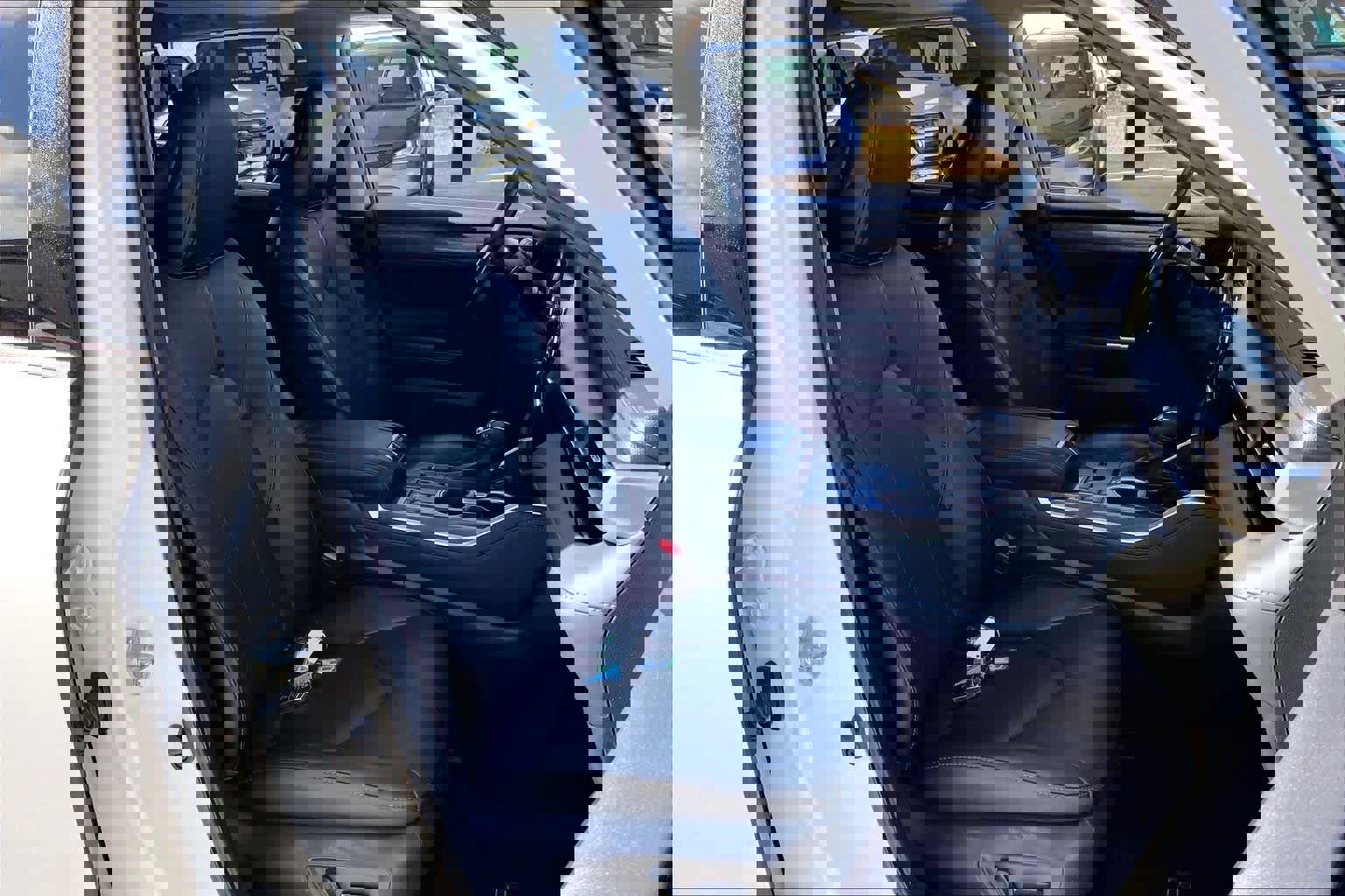 Used 2023 Toyota Highlander Limited image 9