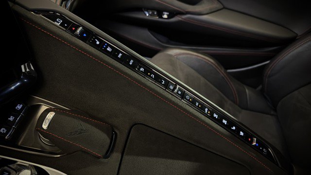 Used 2024 Chevrolet Corvette Stingray Premium Cpe w/ Z51 Performance Package RWD image 9