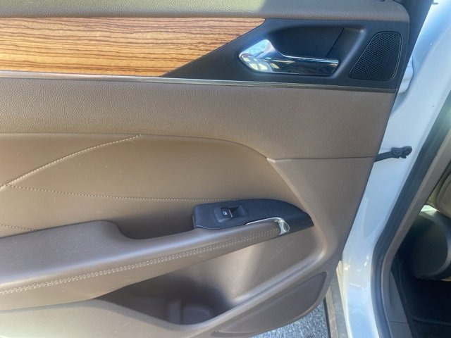 Used 2015 Lincoln MKC AWD w/ Equipment Group 102A Reserve image 24