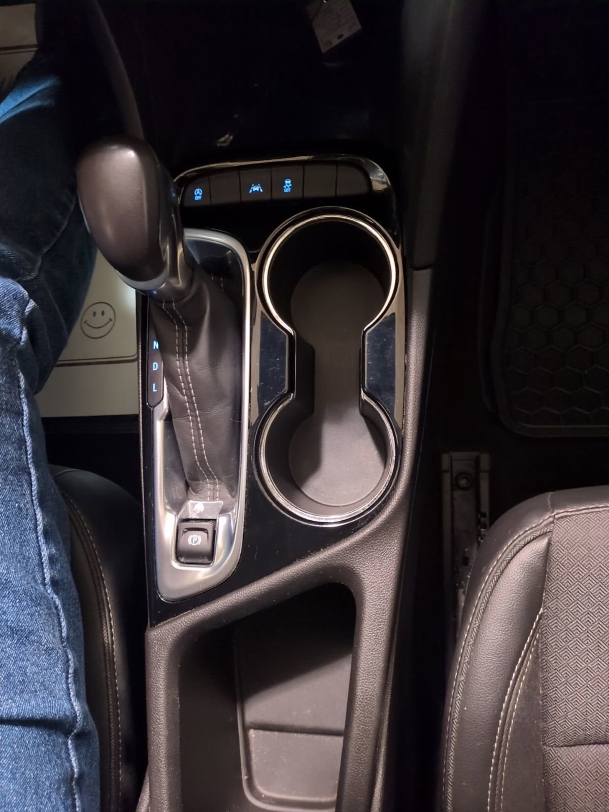 Used 2021 Buick Encore GX Preferred w/ Cold Weather Comfort Package image 18