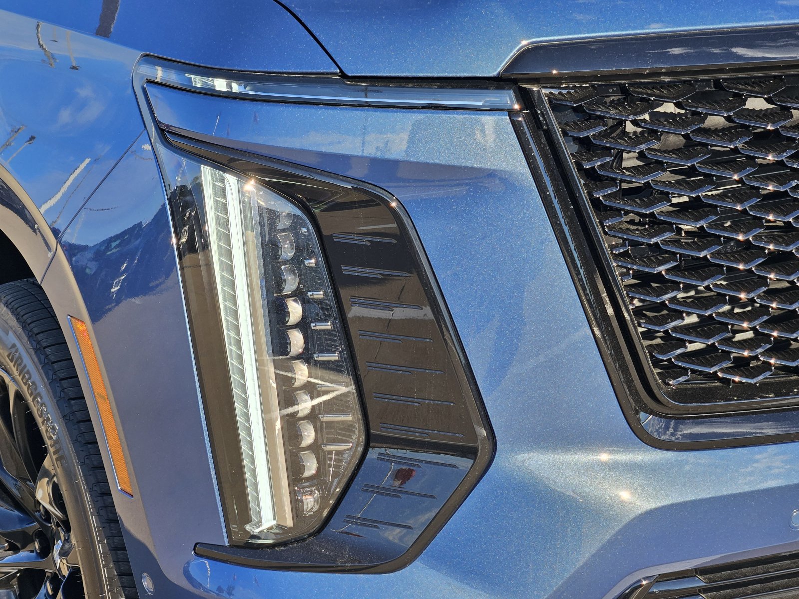 New 2027 Cadillac Escalade Sport w/ Touring Package AWD/4WD image 9