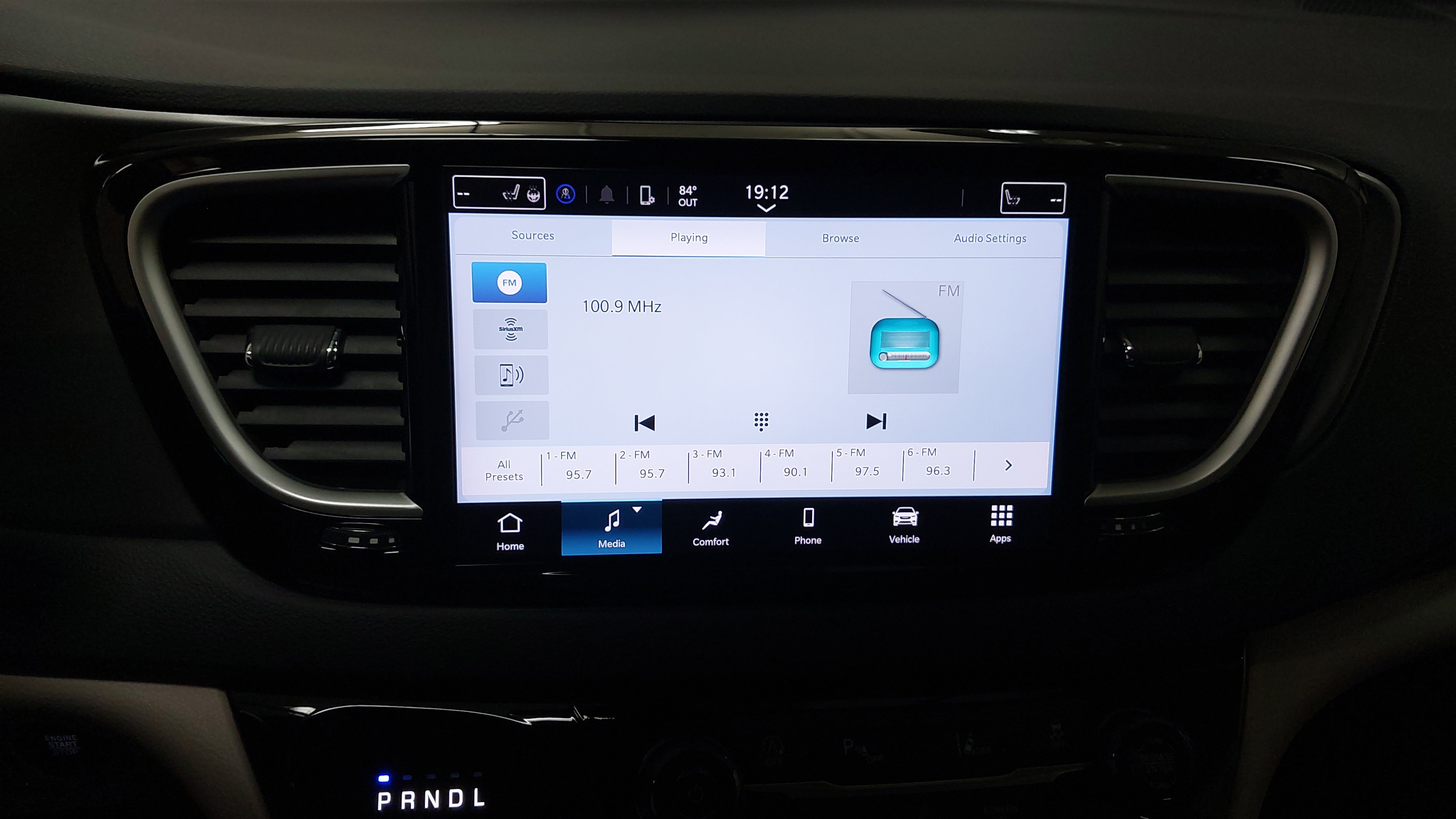 Used 2024 Chrysler Pacifica Touring-L FWD image 20