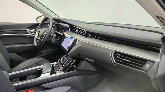 Used 2024 Audi Q8 e-tron Premium image 20