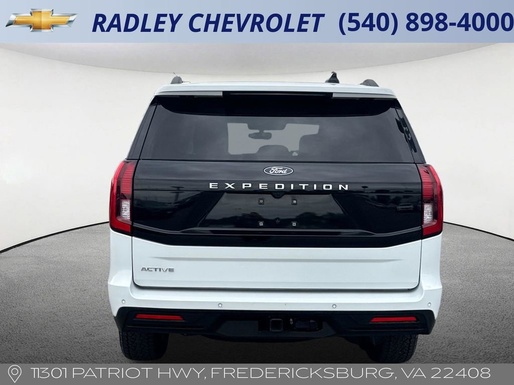 Used 2025 Ford Expedition Active AWD/4WD image 18