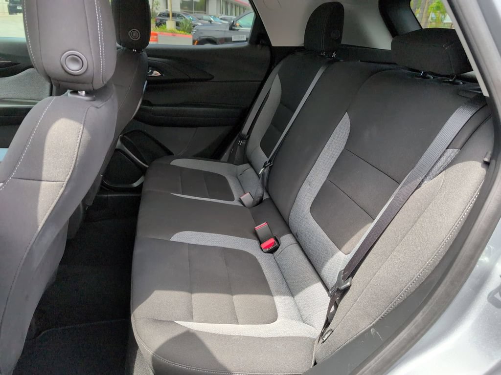 Used 2025 Chevrolet TrailBlazer LT AWD/4WD image 28
