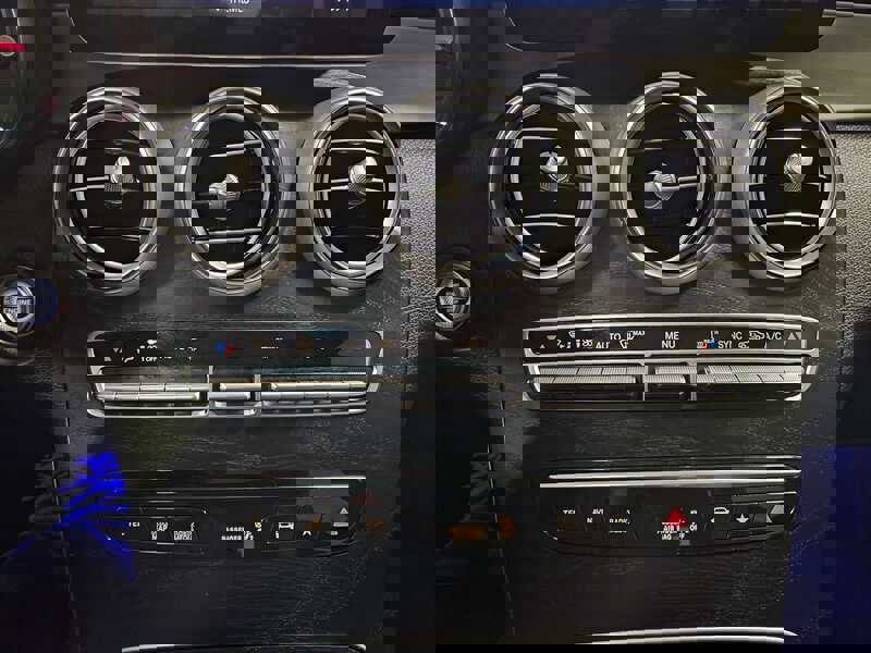 Used 2021 Mercedes-Benz GLC 300 4MATIC image 35