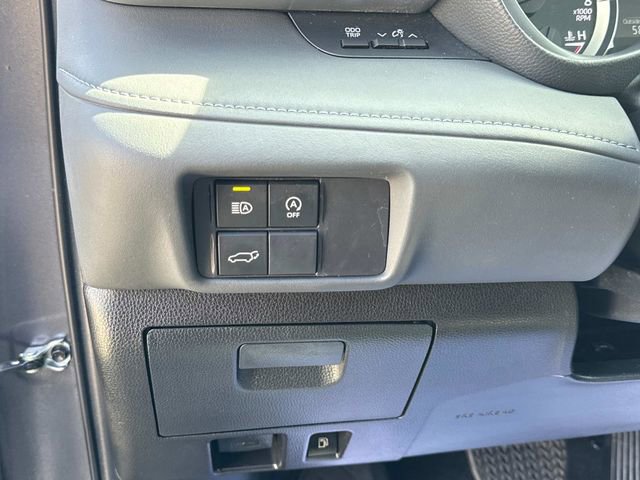 Used 2024 Toyota Highlander LE image 28