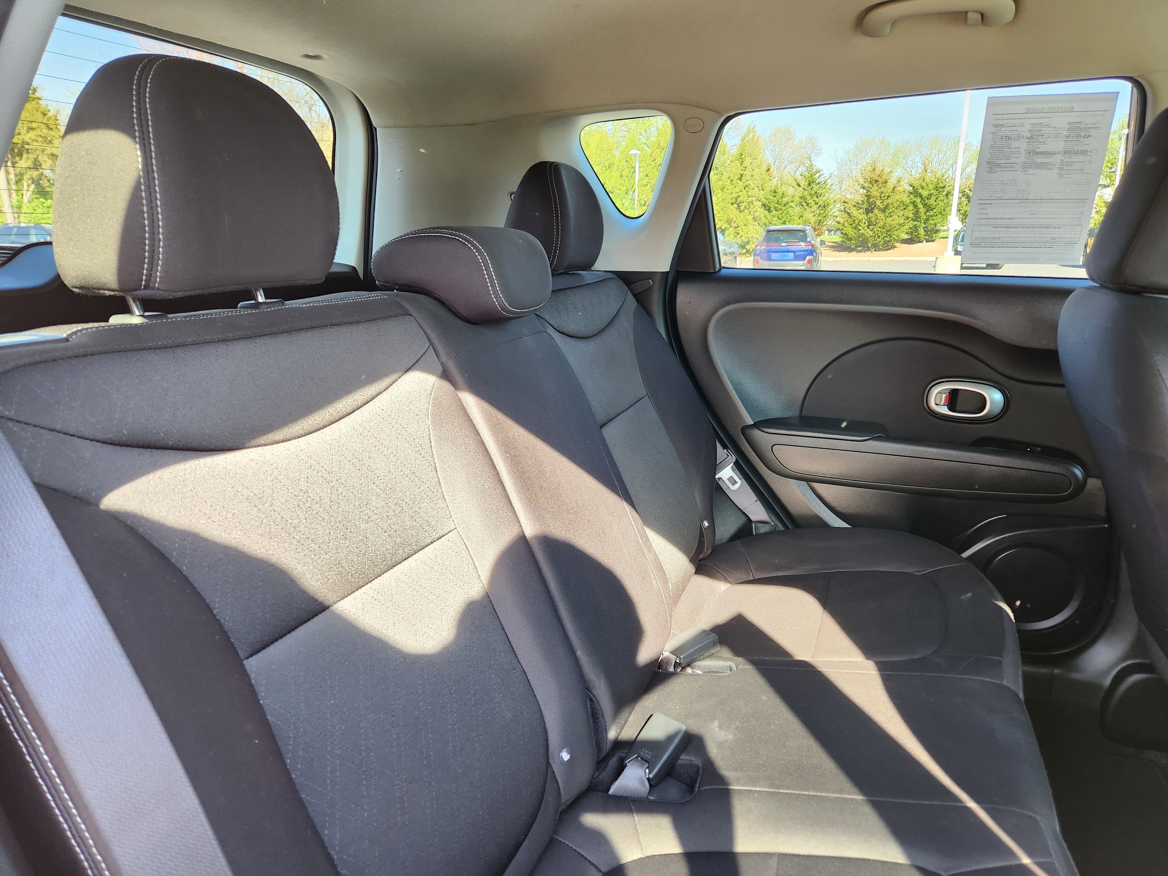 Used 2016 Kia Soul FWD image 15