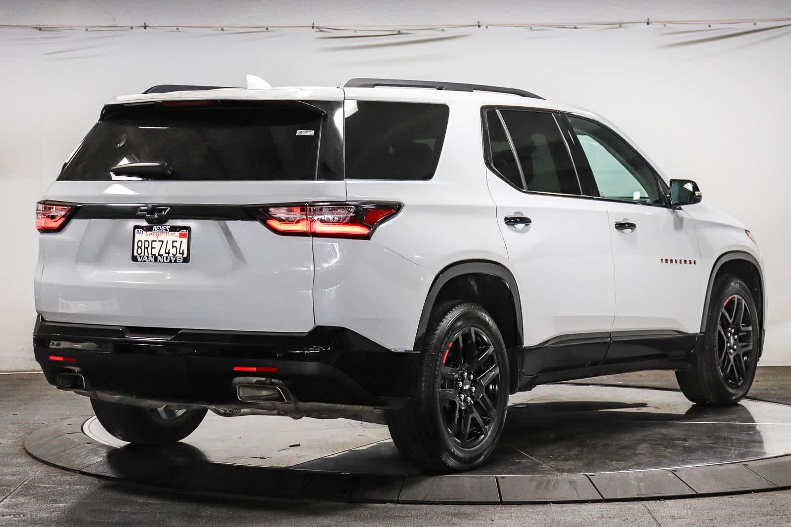 Used 2019 Chevrolet Traverse Premier w/ Redline Edition FWD image 4