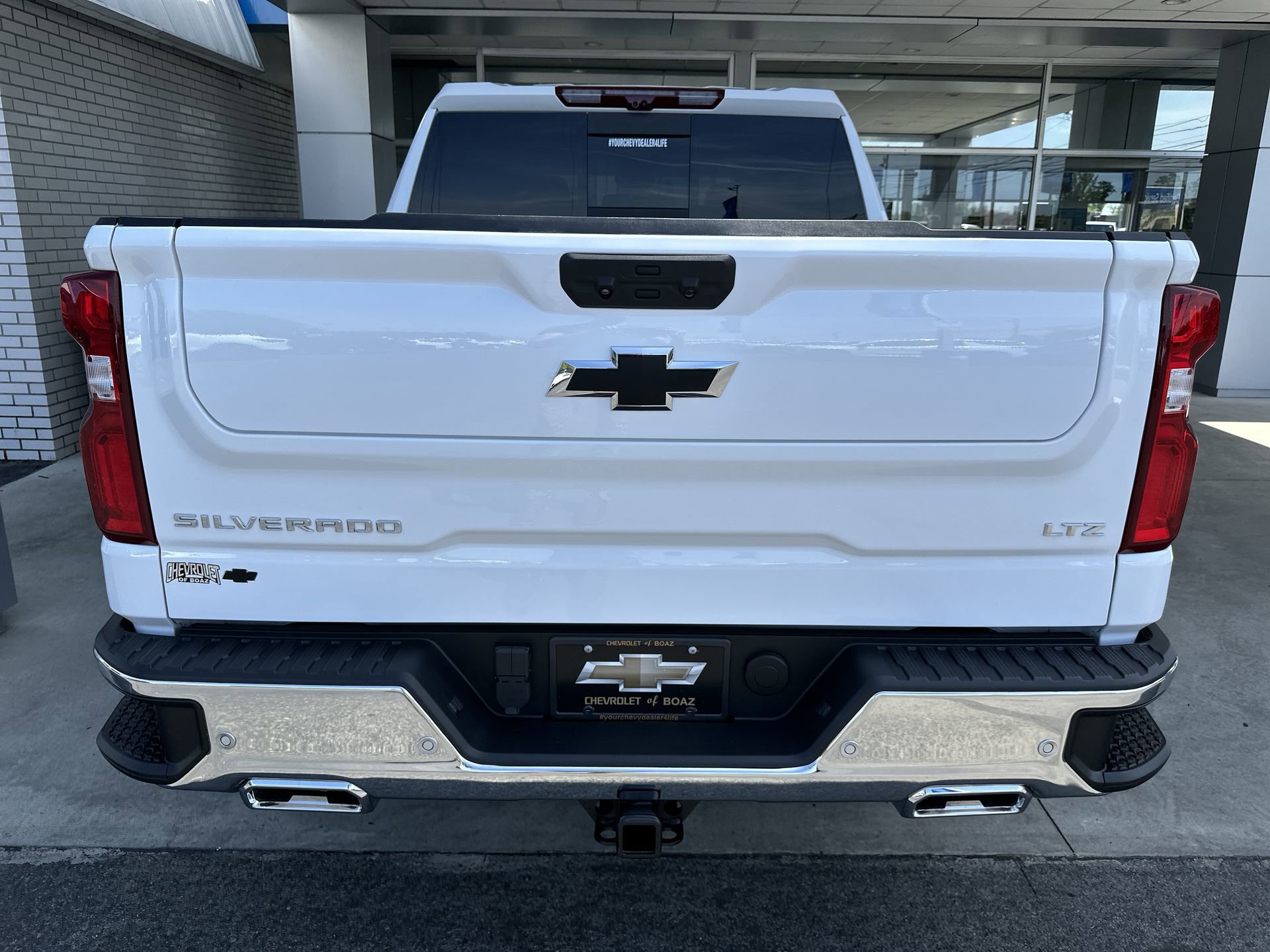 Used 2025 Chevrolet Silverado 1500 LTZ w/ LTZ Premium Package AWD/4WD image 36