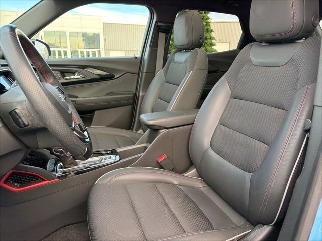 Used 2023 Chevrolet TrailBlazer RS w/ Sun and Liftgate Package image 13