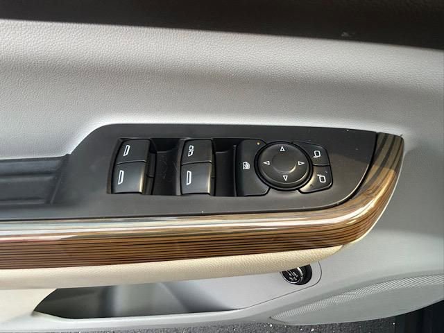 Used 2022 GMC Acadia SLE w/ Driver Convenience Package image 20