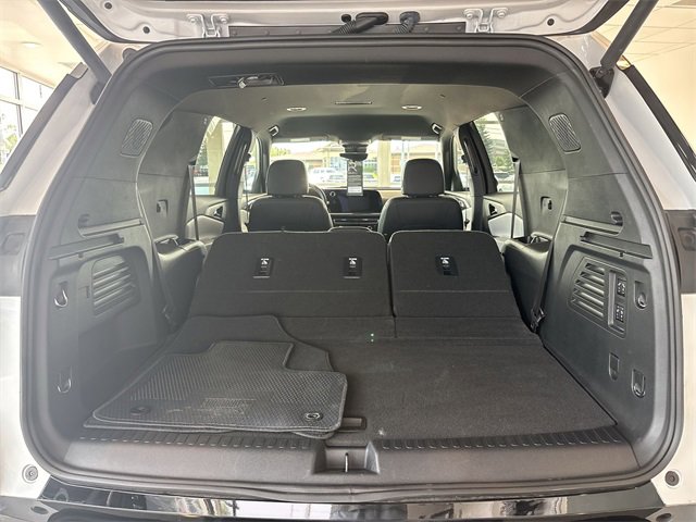 Certified 2024 Chevrolet Traverse RS image 16