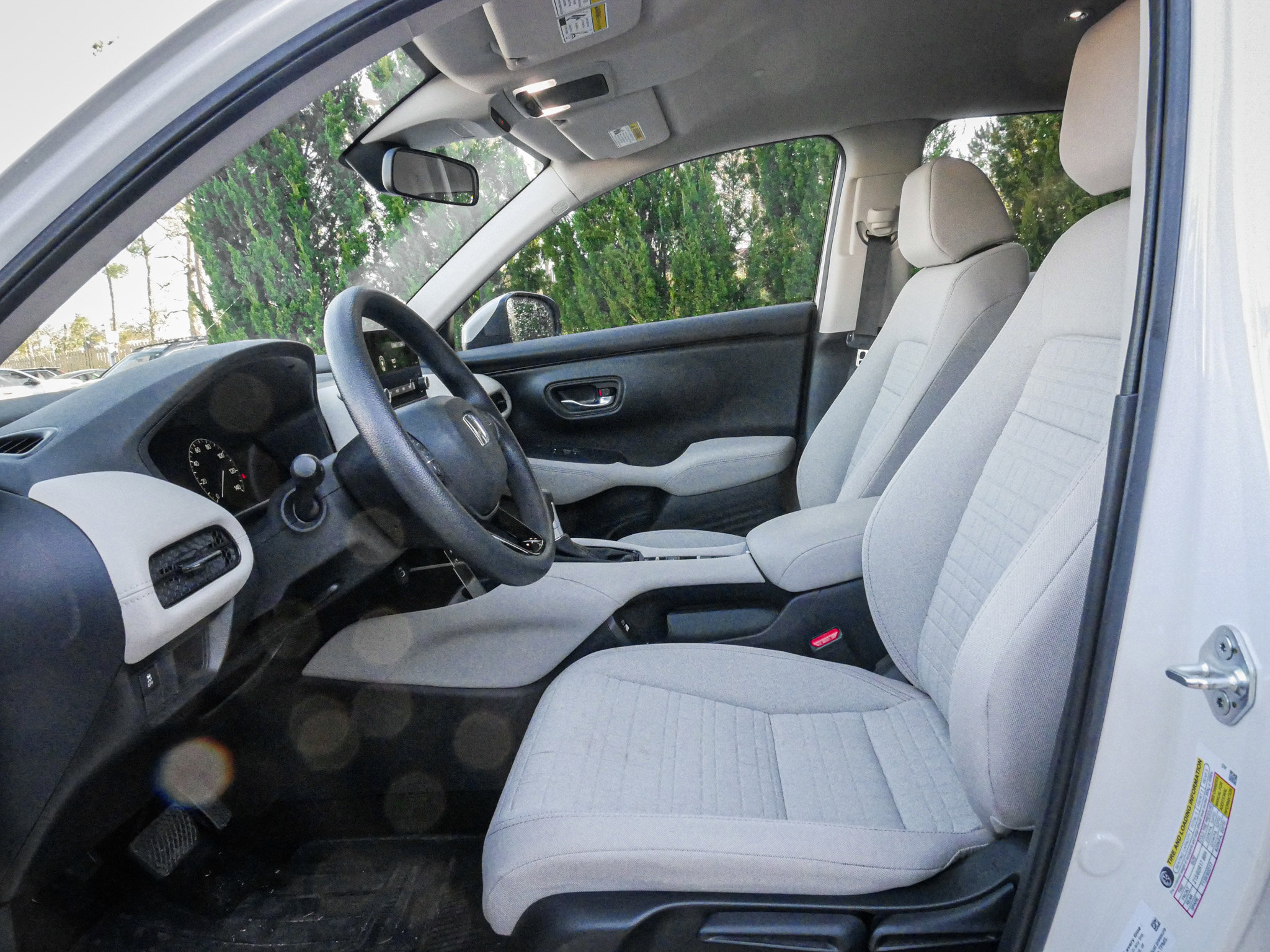 Used 2023 Honda HR-V LX image 7