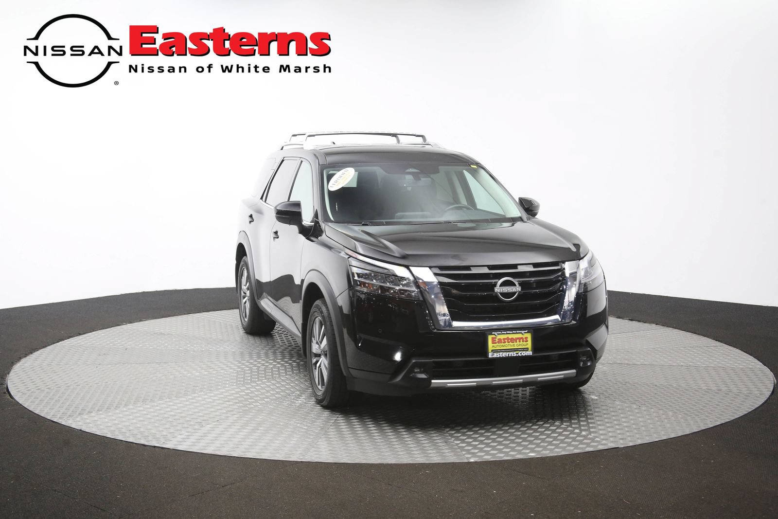 Used 2023 Nissan Pathfinder SL AWD/4WD image 51