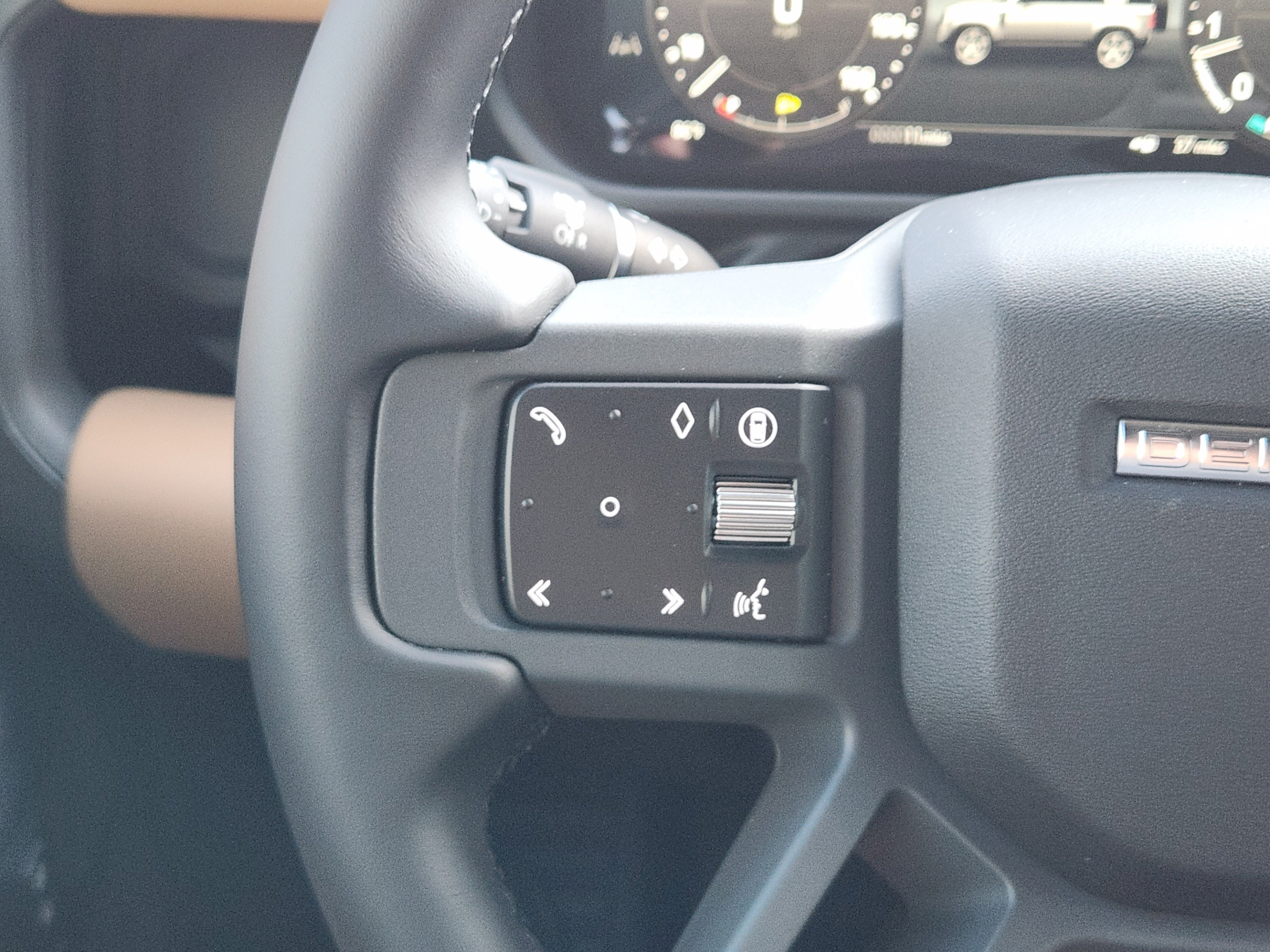 New 2026 Land Rover Defender 110 S AWD/4WD image 22