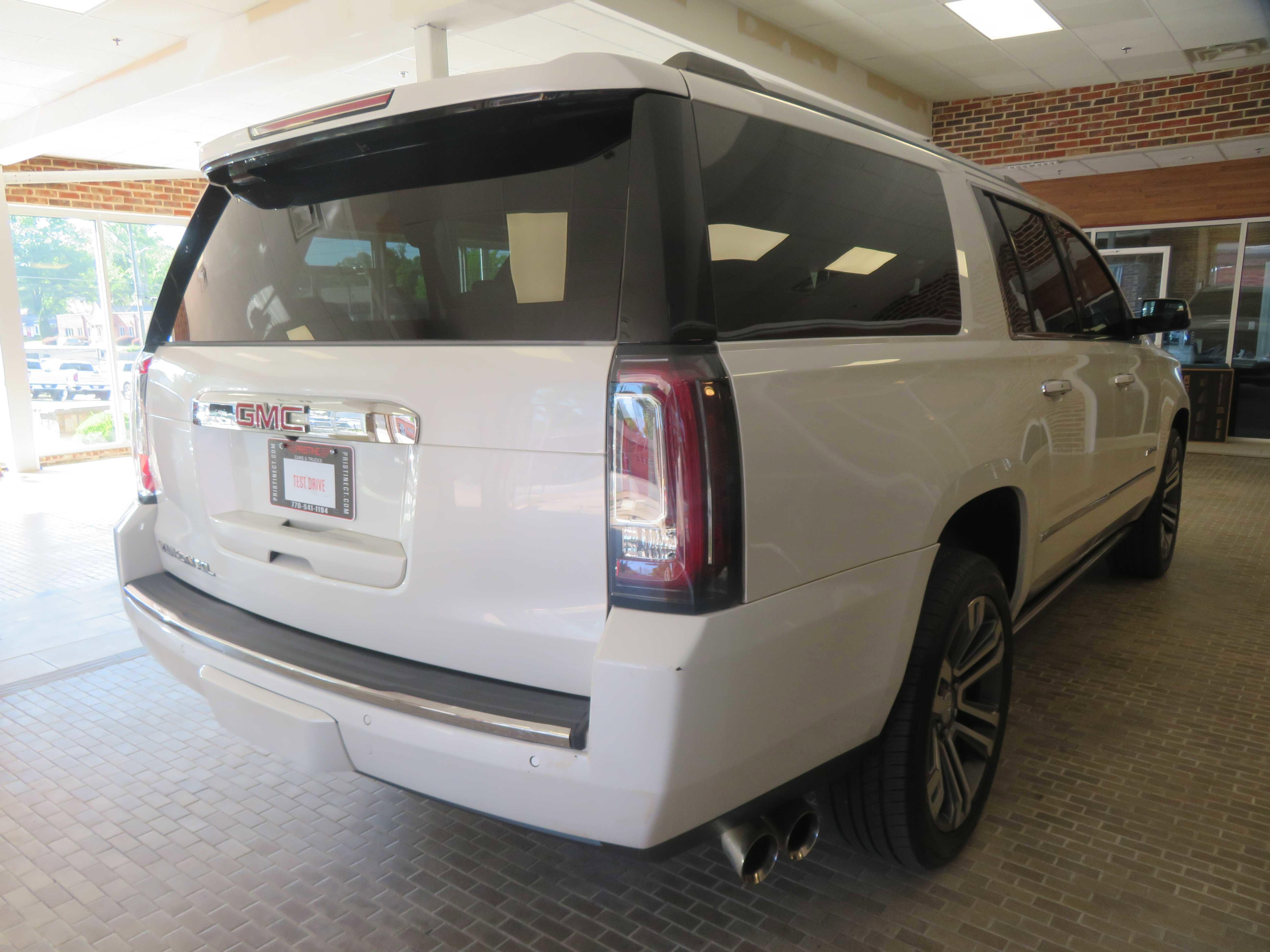 Used 2017 GMC Yukon XL Denali w/ Open Road Package AWD/4WD image 4