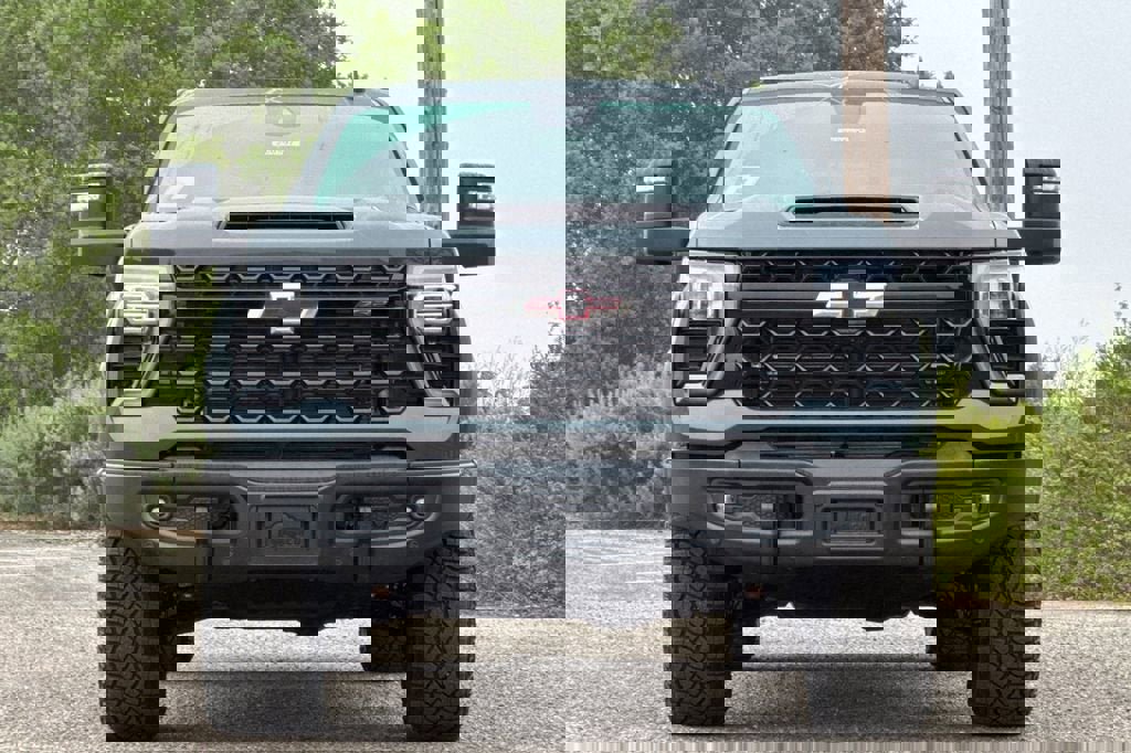 New 2026 Chevrolet Silverado 2500 ZR2 w/ ZR2 Bison Edition image 9