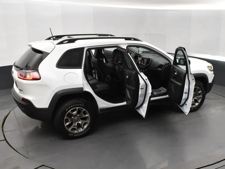 Used 2022 Jeep Cherokee Trailhawk w/ Technology Group B AWD/4WD image 6
