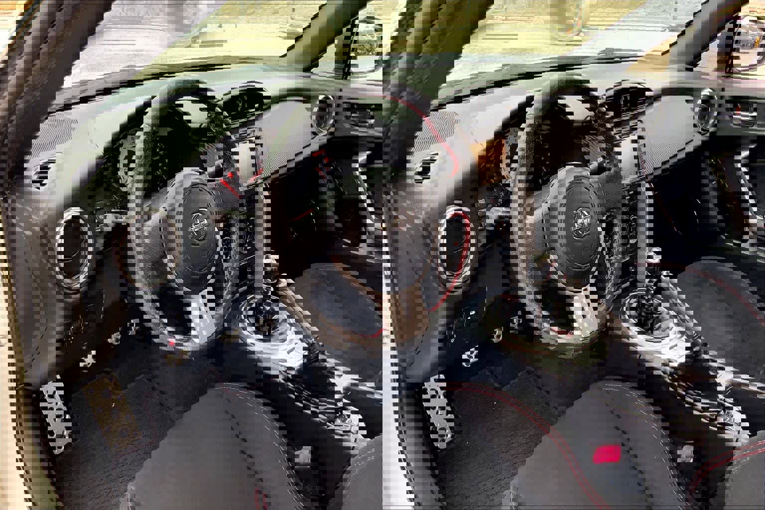 Used 2015 Scion FR-S image 17