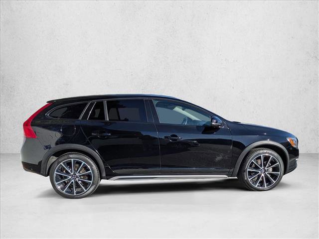 Used 2016 Volvo V60 T5 image 4