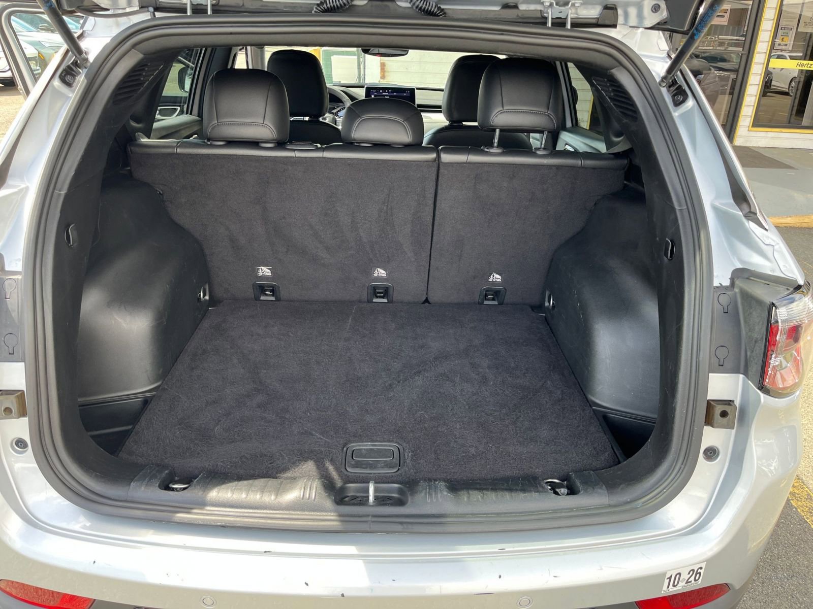 Used 2025 Jeep Compass Limited image 30