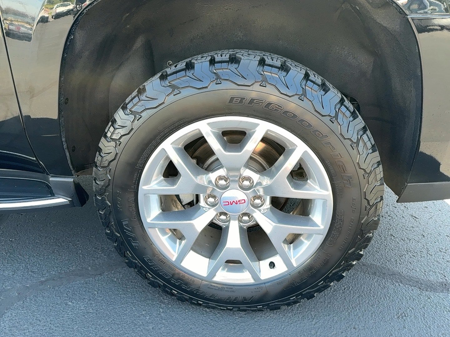 Used 2018 GMC Yukon XL SLT AWD/4WD image 8