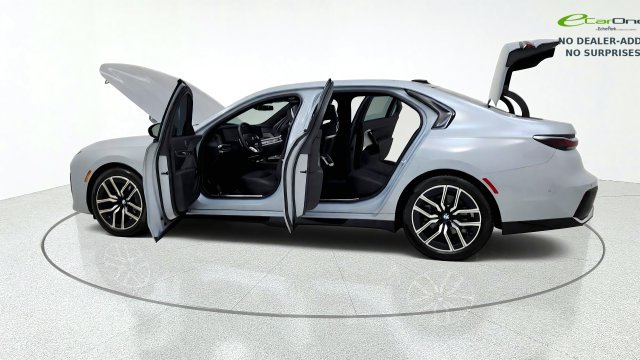 Used 2025 BMW 740i RWD image 15