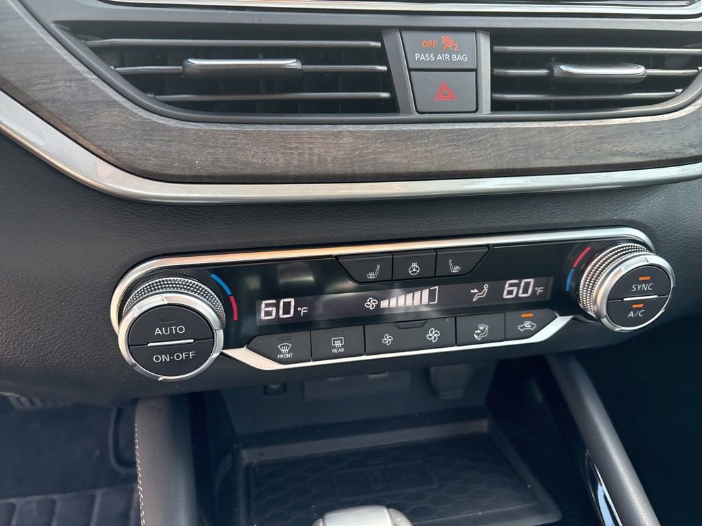 Used 2025 Nissan Altima 2.5 SL FWD image 17