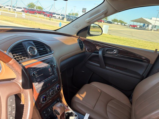 Used 2017 Buick Enclave Leather FWD image 19