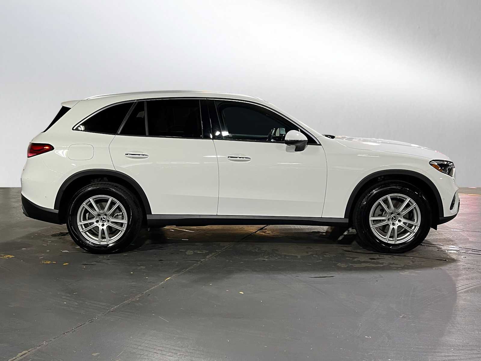 Certified 2025 Mercedes-Benz GLC 300 GLC 300 image 2