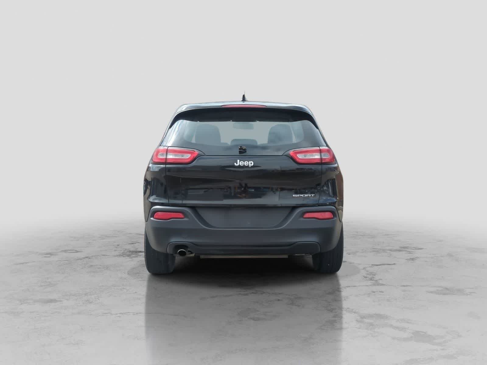 Used 2014 Jeep Cherokee Sport FWD image 7