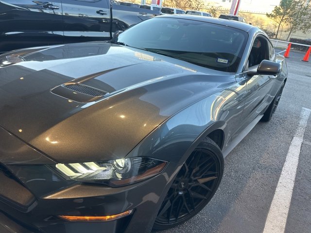 Used 2019 Ford Mustang Coupe w/ Equipment Group 101A image 4