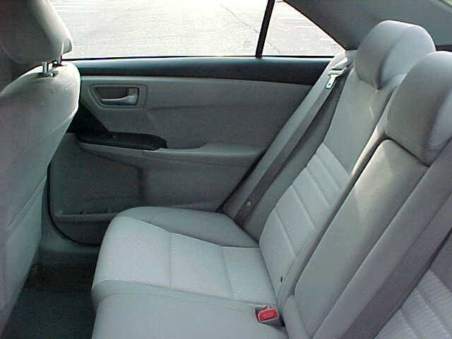 Used 2016 Toyota Camry LE image 12