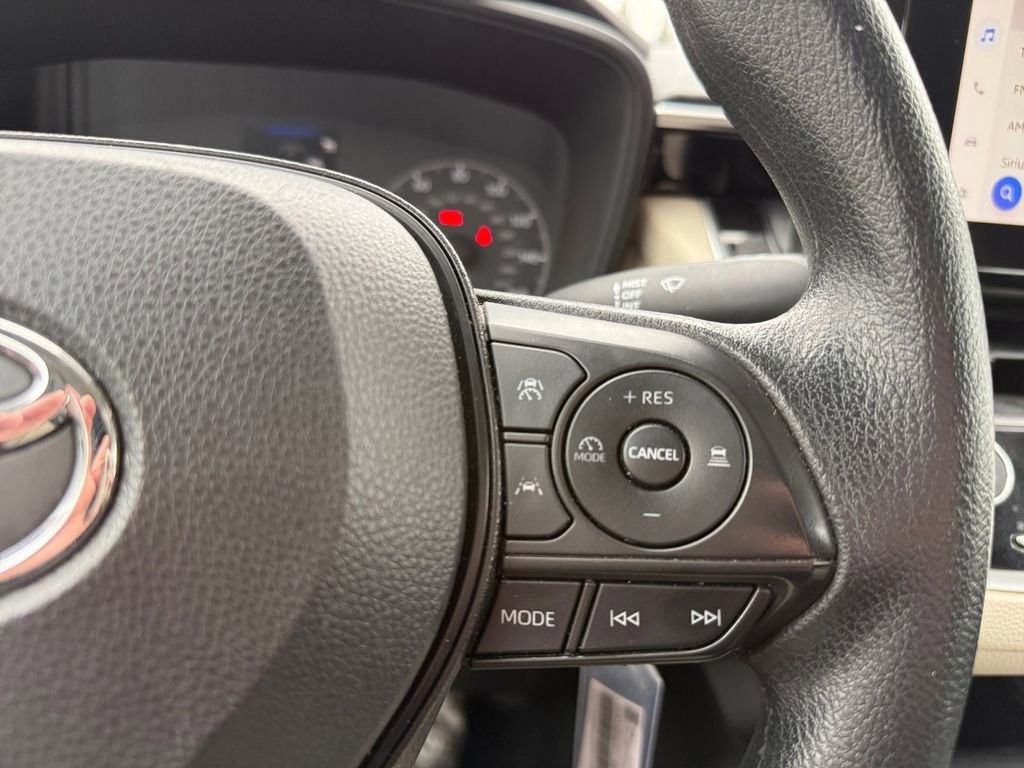 Used 2023 Toyota Corolla LE image 26