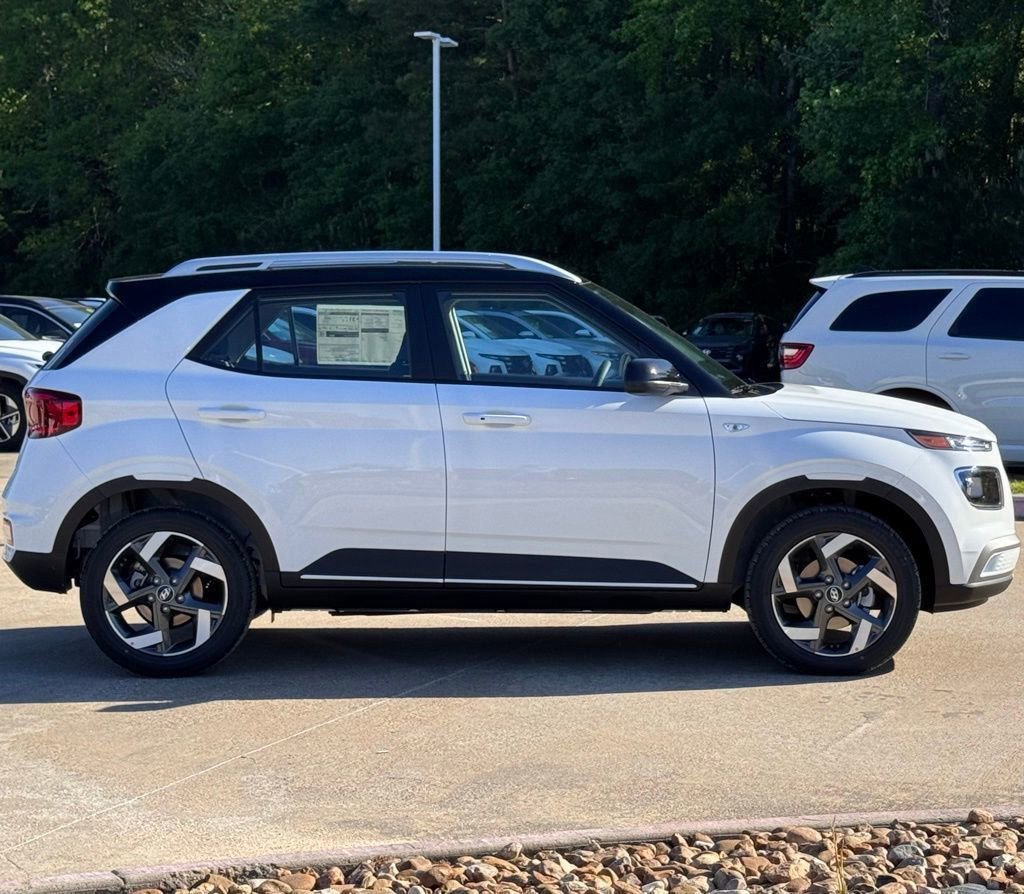 New 2026 Hyundai Venue SEL image 9