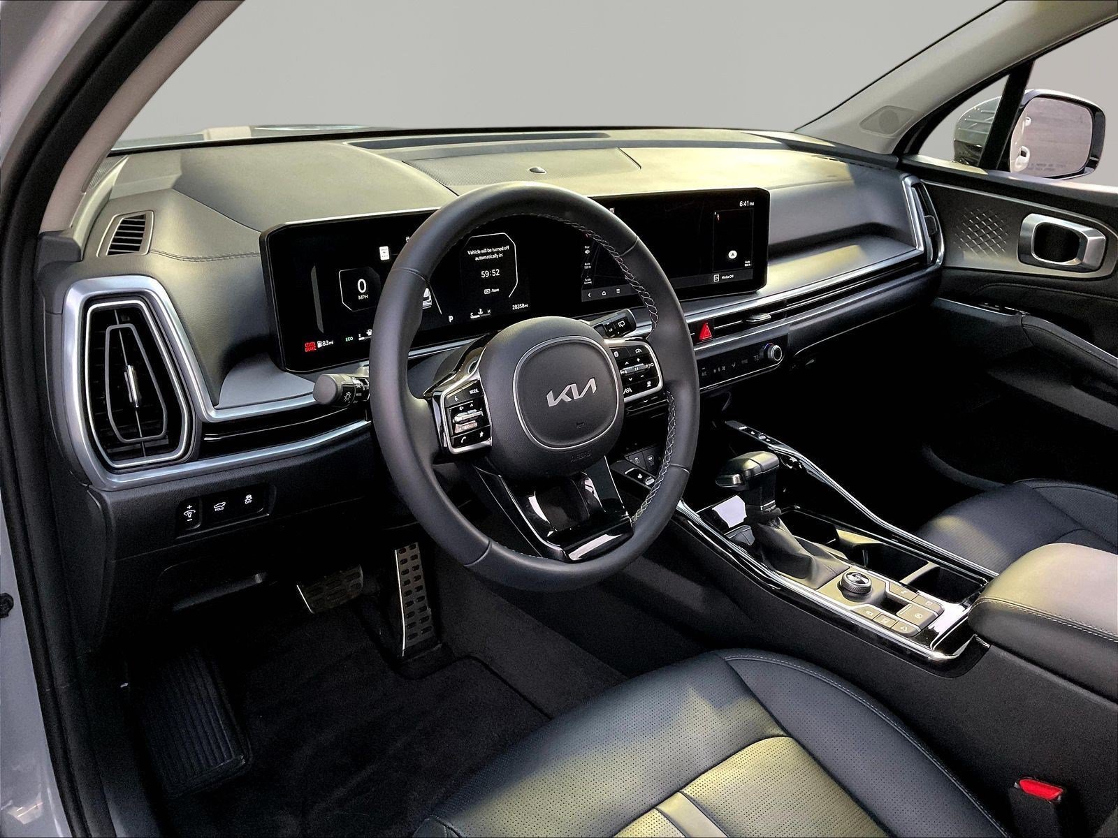 Used 2025 Kia Sorento SX FWD image 16